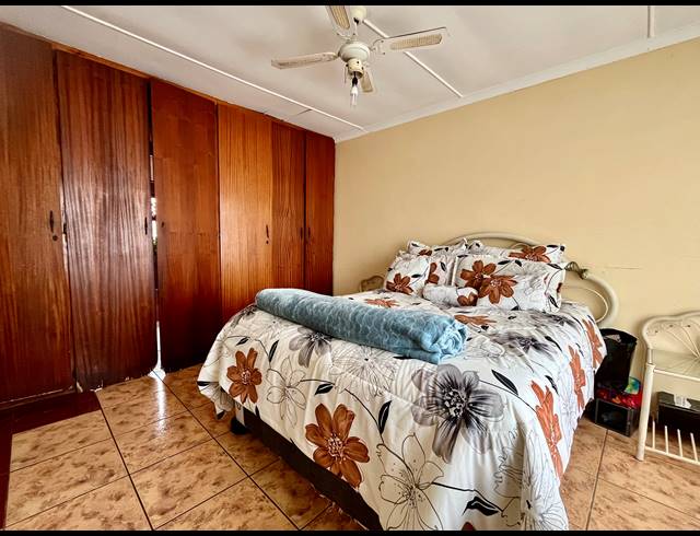 3 BEDROOM FREEHOLD FOR SALE IN MDANTSANE NU 17